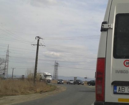 ACCIDENT cu un TIR, la ieșirea din Arad! Trafic BLOCAT