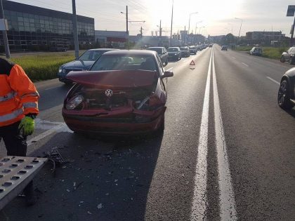 Accident în față la Registrul Auto Român. Arădenii vor un SENS GIRATORIU acolo (GALERIE FOTO)