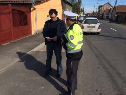 Poliția locală, acțiune de informare pe strada Adam Müller Guttenbrunn (FOTO)