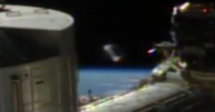 VIDEO/ Imagini ALARMANTE de pe Stația Spațială: „Am observat un OZN la distanță. El venea din ce în ce mai aproape“