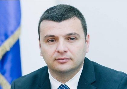 Sergiu Bîlcea, vicepreşedinte al Consiliului Judeţean: „Arădenii sunt interesaţi de proiecte, nu de atacuri la persoană”