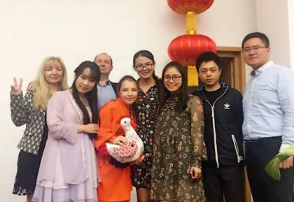 O ARĂDEANCĂ de clasa a VI-a a obținut locul I la CONCURSUL NAȚIONAL de limba chineză. Eleva va reprezenta România, la concursul MONDIAL din CHINA