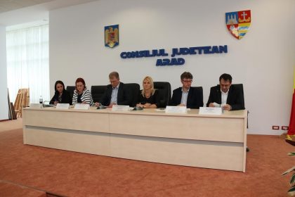 Claudia Boghicevici: „CJ Arad a invitat autorităţile din Moneasa şi investitorii la o consultare despre viitorul staţiunii”