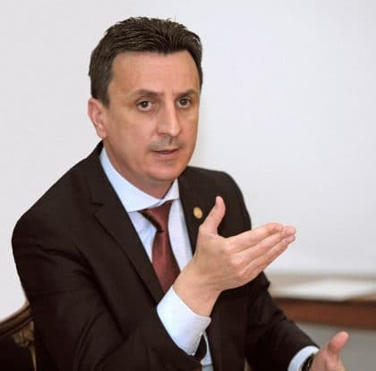 Florin Tripa afirmă despre președintele CJA că „a ratat două proiecte importante: reabilitarea cetăților Șiriei și Șoimoș”“