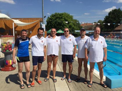 Echipa de înot Masters a CSM Arad a reușit să scoată din apă numeroase medalii la un concurs internațional