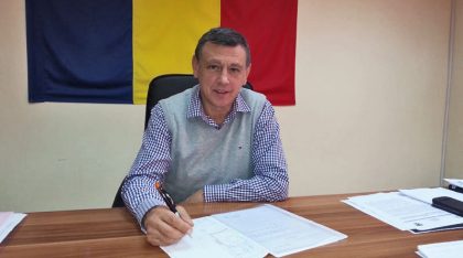 Ioan Turcin, primarul comunei Păuliş: „Angajaţii primăriei vor avea salariile mărite”