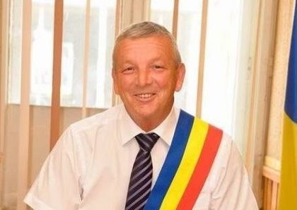 Mircea Jichici, primarul oraşului Lipova: „Ţolea uită că actuala groapă de gunoi este opera PDL”