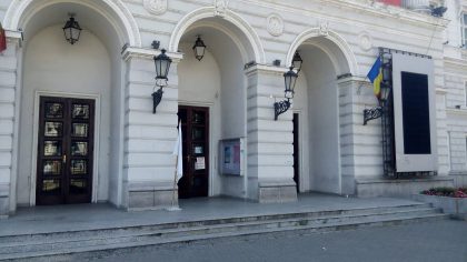 CORONAVIRUS. Teatrul Clasic „Ioan Slavici” Arad și-a SUSPENDAT SPECTACOLELE până în 22 martie