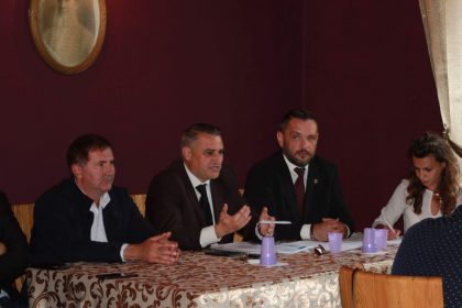 S-a întrunit ALDE Arad. Ce au decis membrii partidului în cadrul ședinței (GALERIE FOTO)