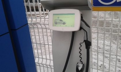 Noi stații de reîncărcare pentru vehiculele electrice în județul Arad