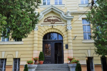 Unele clase de la Colegiul Național „Preparandia-Dimitrie Țichindeal” vor fi mutate la Colegiul Tehnic „Aurel Vlaicu”. Care este motivul