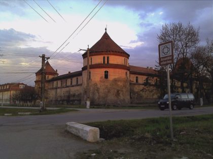Iustin Cionca: „Tripa a tăiat și banii pentru Cetatea Ineu, odată cu cele 45 de milioane de euro tăiate de PSD de la județul Arad“