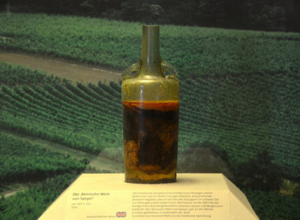 Este cea mai VECHE sticlă de VIN din lume! Are peste 1 500 de ani. Ce se întâmplă dacă bei din ea