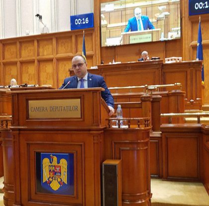 Deputatul social-democrat Adrian Todor a vorbit în Parlament despre „lipsa totală de interes a Primăriei Arad față de Centenarul Marii Uniri”