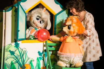 Ce pregăteşte Teatrul de Marionete pentru cei mici în luna aprilie