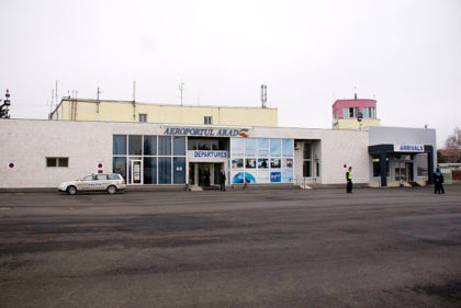 Mai mare RUȘINEA! De ce nu au venit companiile TAROM și BLUE AIR pe Aeroportul din Arad