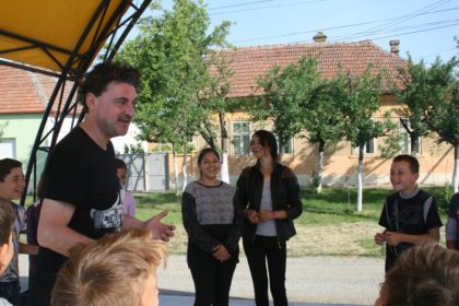 Actorul Zoltan Lovas în vizită la Liceul Tehnologic Vinga