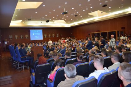 Universitatea „Aurel Vlaicu” a început noul an universitar