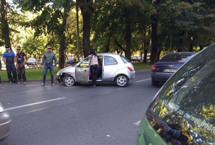 UPDATE/ ACCIDENT în plin centrul Aradului! A intervenit un echipaj SMURD