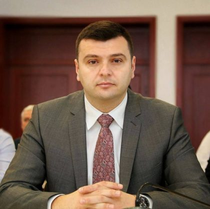 Sergiu Bîlcea: „Fondurile europene susţin investiţiile judeţului Arad”