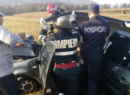NEWS ALERT/ Accident CUMPLIT în Arad! Maşină LOVITĂ de TREN (IMAGINI GROAZNICE)
