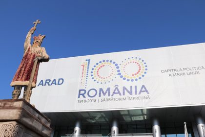 O statuie de șapte metri a lui Ștefan cel Mare promovează Forumul Economic Româno-Moldovenesc de la Arad