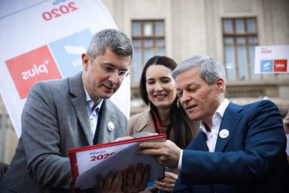 Alianța 2020 USR PLUS are nevoie de MINIM 200.000 de semnături pentru a putea participa în COMPETIȚIA pentru Parlamentul European