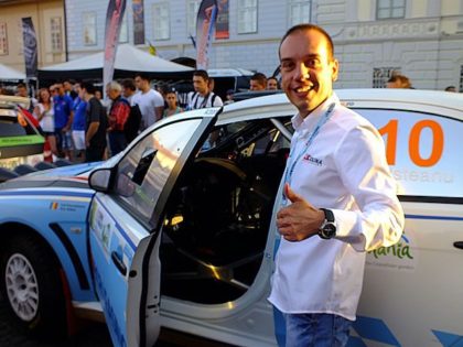 Pilotul de raliuri Vali Porcişteanu vine la Universitatea Aurel Vlaicu din Arad