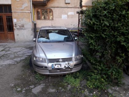 Tot mai multe mașini ABANDONATE în Arad. Poliția a luat măsuri