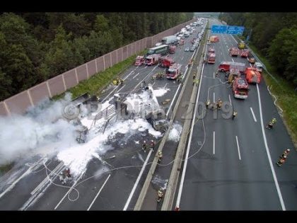 Un român a provocat un adevărat DEZASTRU pe o autostradă din Germania (VIDEO)! Șase RĂNIȚI și pagube de SUTE DE MII de EURO
