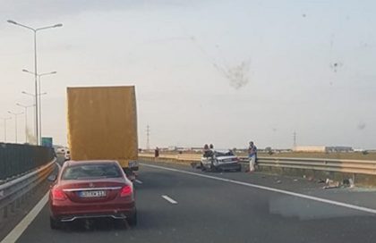 ACCIDENT pe autostrada Arad – Timișoara. Doi soți și copiii lor au ajuns la spital