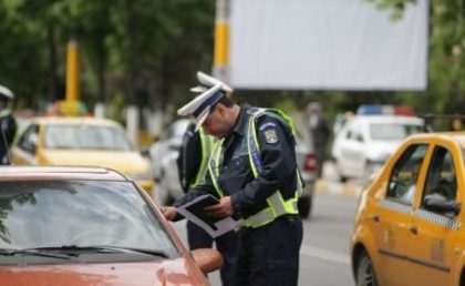 DEZASTRU pe șosele! Peste 600 de AMENZI aplicate de Poliția Rutieră, în weekend