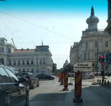 „Parada portului popular” paralizează traficul în centrul Aradului