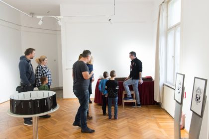 Mii de arădeni sunt așteptați la primul muzeu al iluziilor optice din România