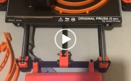 Gest IMPRESIONANT al puștilor de la Delta Force: Dotează personalul medical cu echipament de protecție confecționat chiar de ei cu ajutorul unei imprimante 3D (VIDEO)