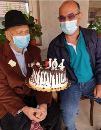 Ioan Gergely, EROU ARĂDEAN, a împlinit 104 ani! Cum a fost SĂRBĂTORIT (FOTO)
