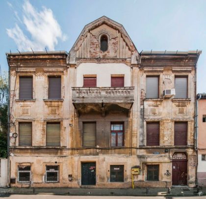 Asociația Culturală Vernacular vine cu o veste bună și un proiect de suflet: „O casă pe zi Arad”
