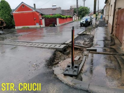 Cum explică administrația din Lipova inundațiile din oraș și ce măsuri a luat (GALERIE FOTO)