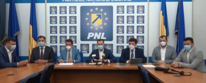 Au început alegerile interne în PNL Arad