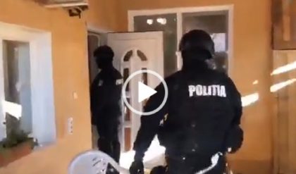 NEWS ALERT: Zeci de PERCHEZIȚII în Arad! Ce caută oamenii legii (FOTO + VIDEO)