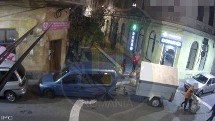 Și-a aruncat GUNOIUL de acasă, direct pe strada Mețianu. A fost surprins de CAMERELE VIDEO și s-a ales cu AMENDĂ (FOTO)