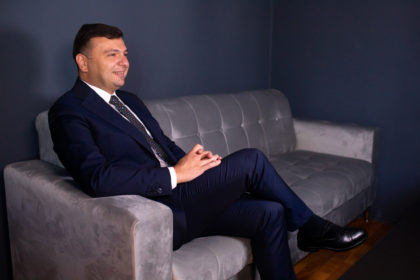 INTERVIU/ Sergiu Bîlcea: „Aradul are nevoie de Guvern, de Parlament pentru dezvoltare cu mai multă forţă”