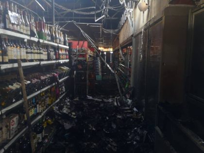 O comunitate frumoasă! Ce au făcut locuitorii din Gai după ce a ars un magazin din cartier (GALERIE FOTO)
