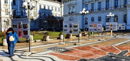 Mica Unire, marcată la Arad prin imagini. Acestea pot fi admirate în fața Palatului Administrativ (FOTO)