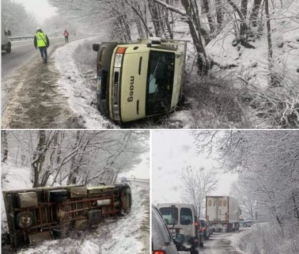 ACCIDENTE în judeţul Arad, din cauza zăpezii! Şoferii RECLAMĂ starea drumurilor (GALERIE FOTO)