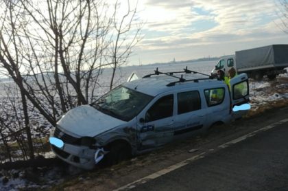 UPDATE/ ACCIDENT cu TREI autovehicule, la ieșirea din Arad (FOTO)