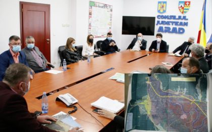 Autoritățile încearcă să găsească soluții pentru prevenirea inundațiilor pe Valea Mureșului