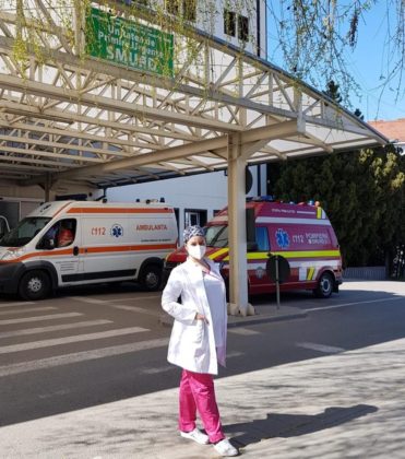 Zeci de studenți  la Medicină fac muncă de voluntariat la Unitatea Primire Urgențe a Spitalului Județean Arad