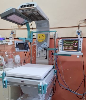 Incubator deschis pentru nou-născuții prematur, la Secția Clinică de Neonatologie