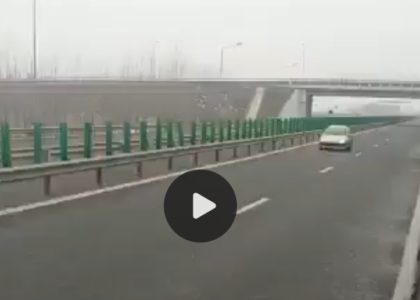 Autoturism surprins pe contrasens pe autostrada Nădlac – Deva. Cine se afla la volan (VIDEO)